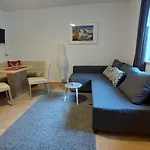 Ofer Thomas & Michaela Apartamento *