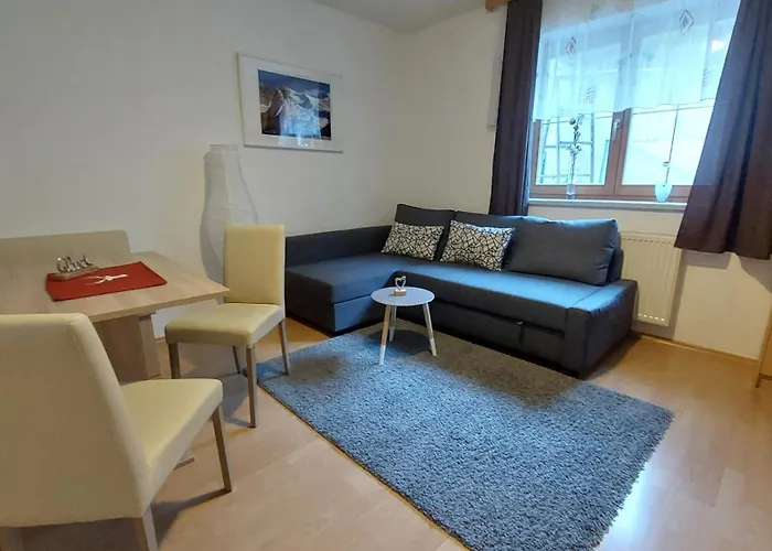 Ofer Thomas & Michaela * ניוסטיפט אים סטובאיטל