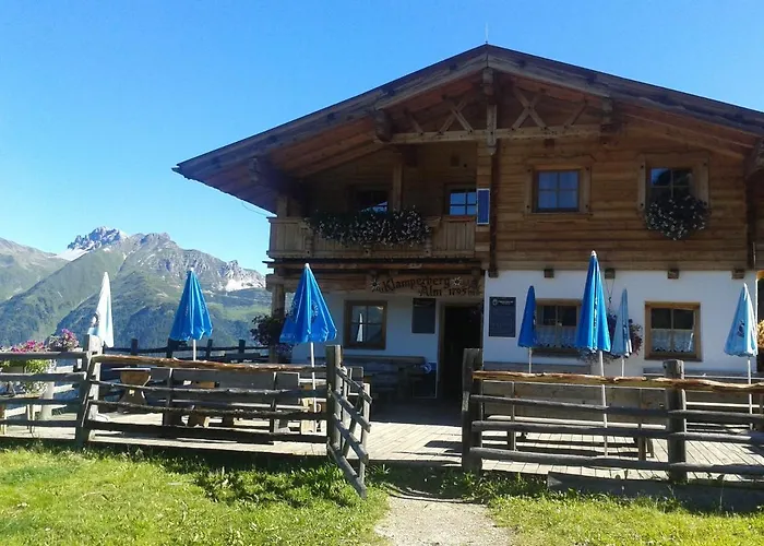 Ofer Thomas & Michaela Apartment